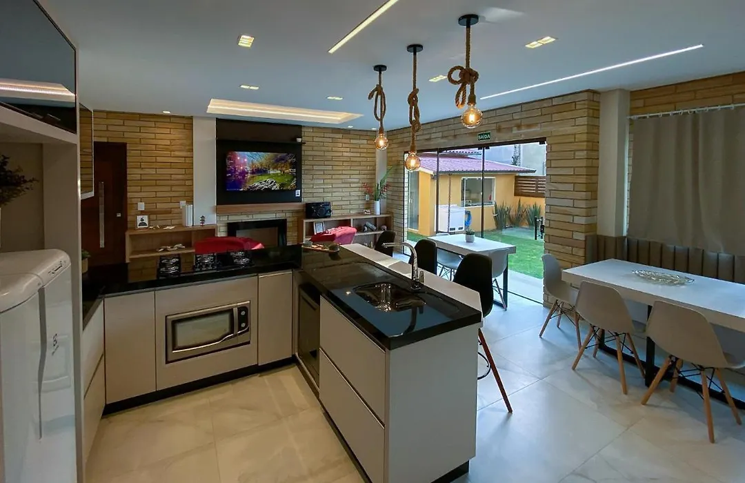 Manaca House-1